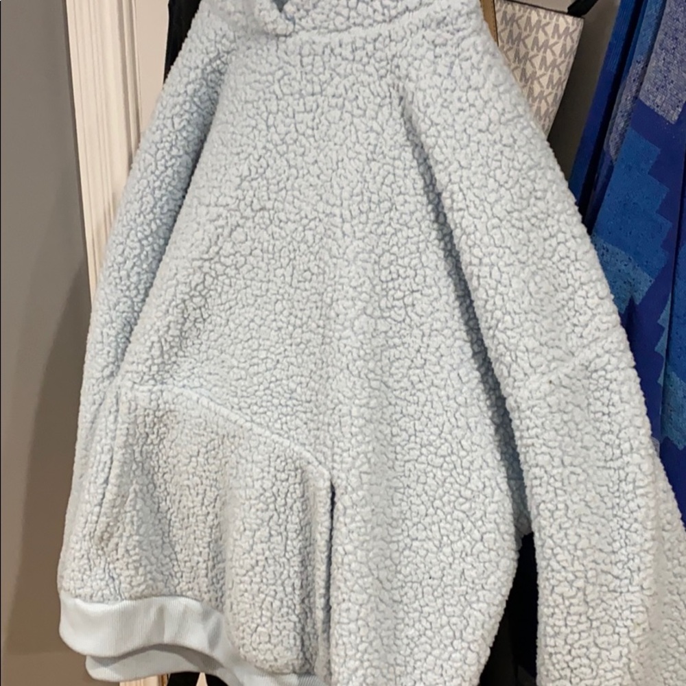 Light blue fluffy American eagle sweatshirt